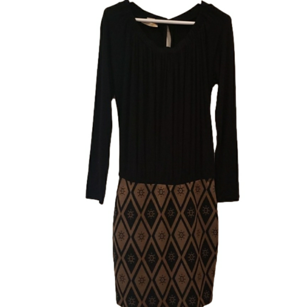 M Dress Black top loose fit Brown Bottom Diamond Pattern Winter Long Sleeve